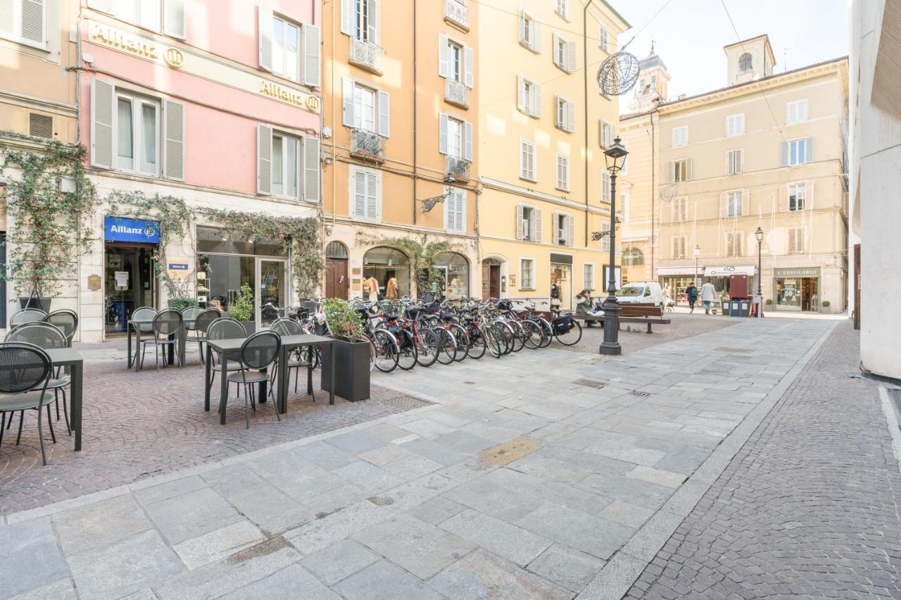 Raffinato Apt Vicino A Piazza Garibaldi X5 Parma Exterior foto