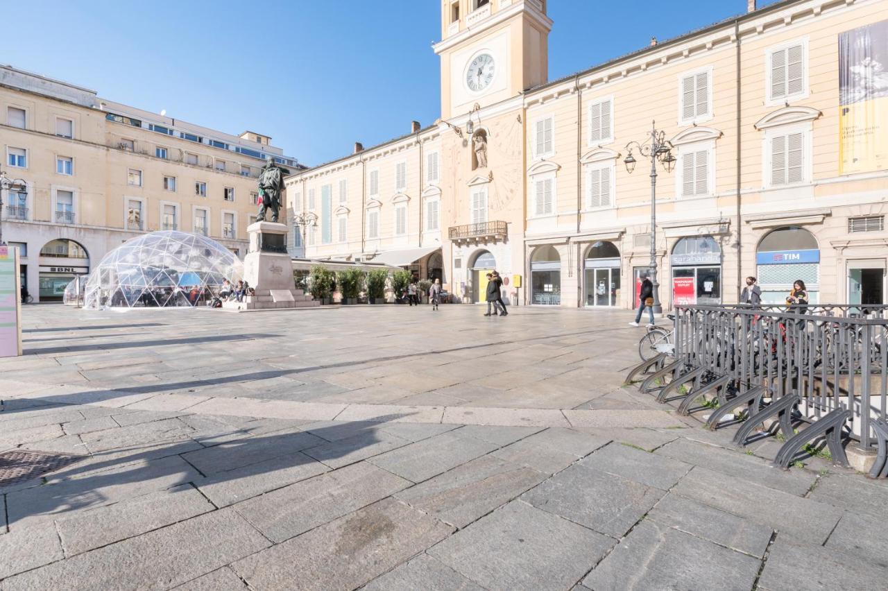 Raffinato Apt Vicino A Piazza Garibaldi X5 Parma Exterior foto